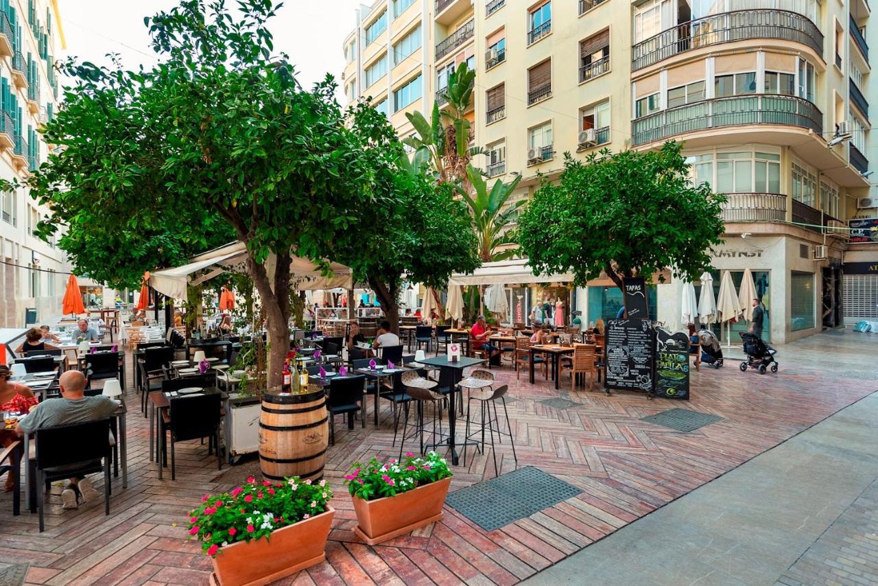 Genteel Home Plaza De Las Flores Малага Экстерьер фото